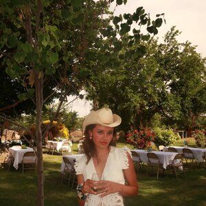 Meet your Posher, Daniela